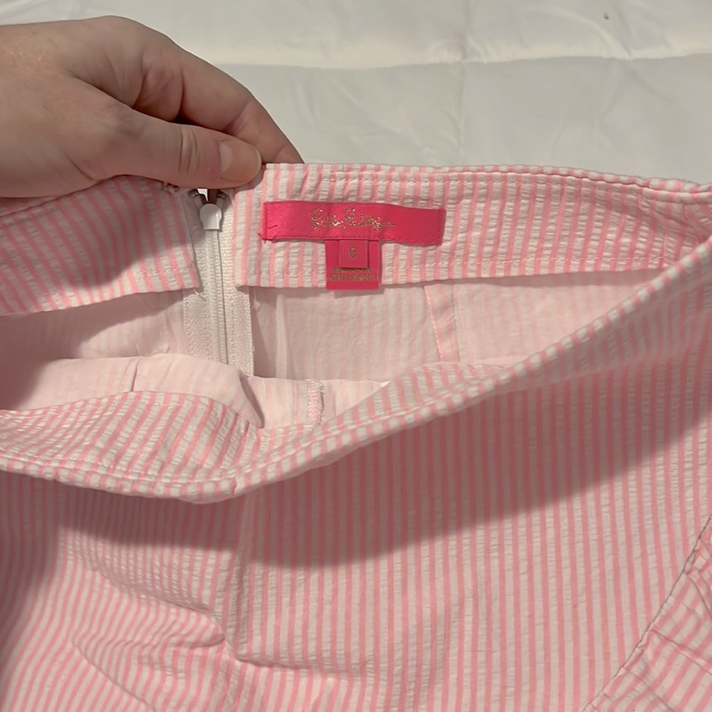 Lilly Pulitzer Faye Skort In Capri Coral Seersucker - Picture 4 of 4